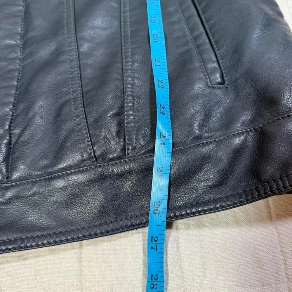 Levi's Sherpa-Lined Faux Leather Trucker‎ Jacket – Size M